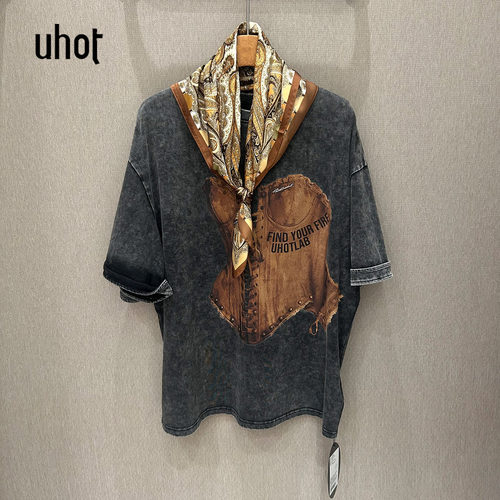 拍下立减 uhot | 诱货 女装折扣 26秋印花短袖T恤配丝巾UWLA0T047