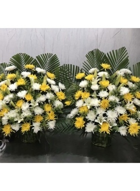 青岛市北区南京路北段台东步行街科技街小村庄鲜花店配送白事花圈