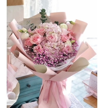 隆昌市南关石牌坊恒信购物中心资中县鲜花店蛋糕店速递玫瑰花束