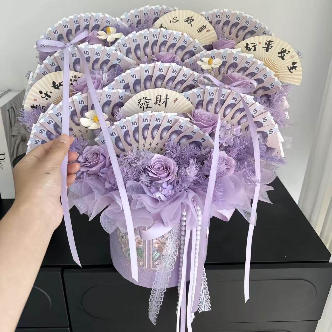 有钱花现金成品花束520送花女朋友闺蜜表白生日鲜花店速递玫瑰花