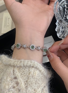 复古气质绿色锆石花朵海星手链小众设计精致高级感大气手饰女叠戴