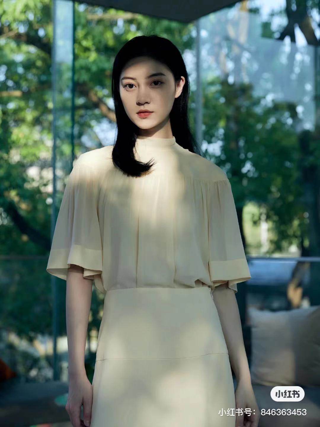 现货2色顺纡绉花式上衣+鱼尾