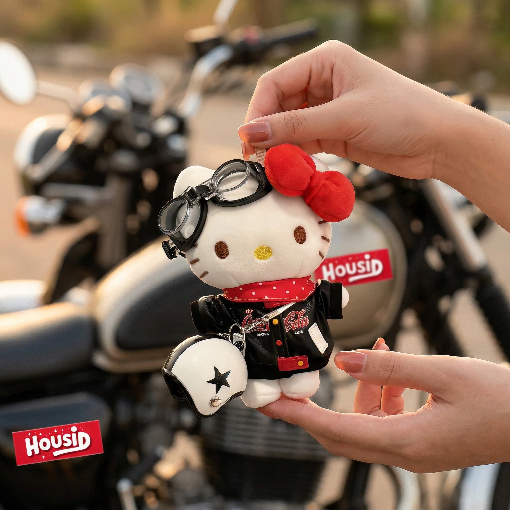 日本HOUSID正版Kitty机车骑士kt毛绒玩偶挂件钥匙扣朋友生日礼物