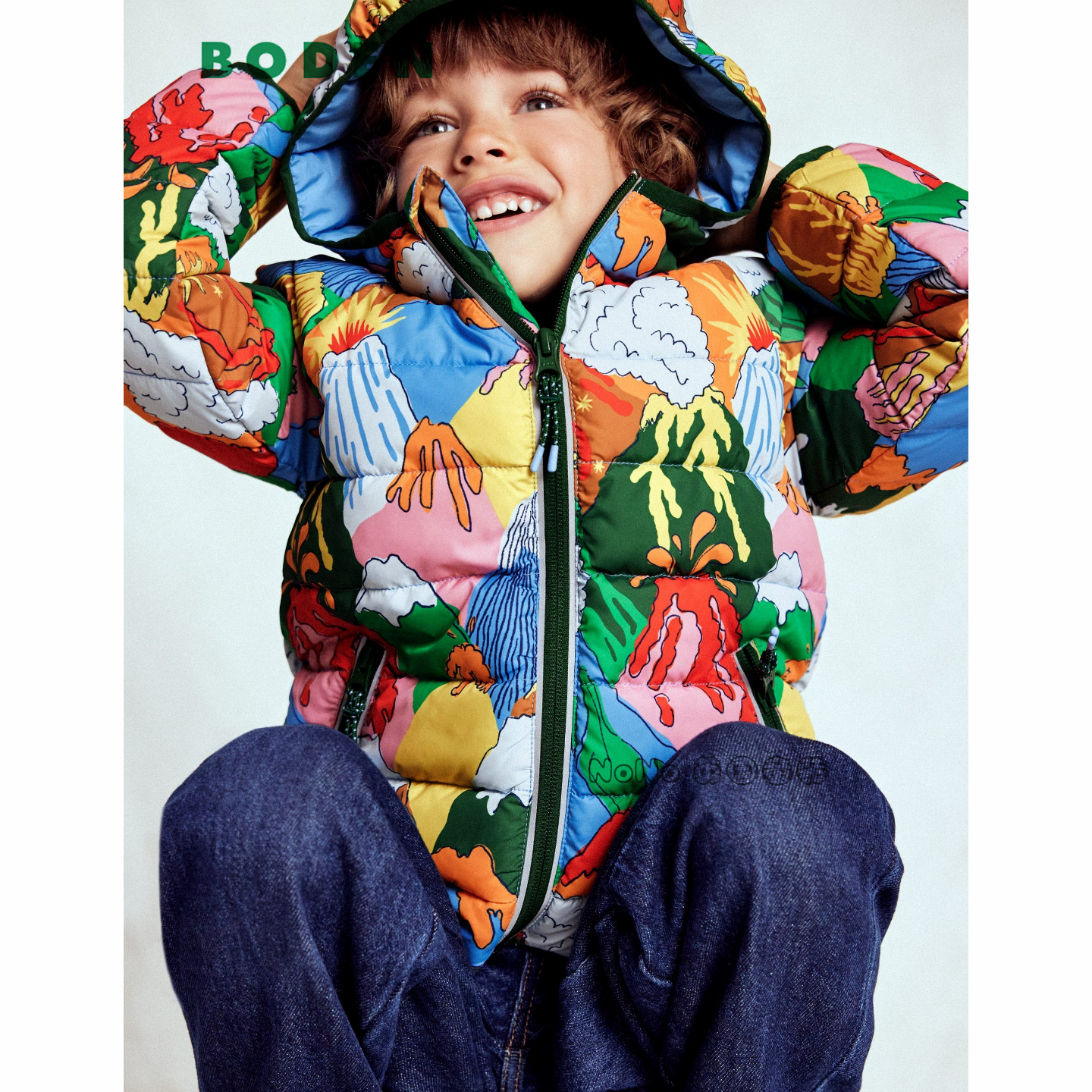 英国Mini BODEN男童火山涂鸦轻薄外套棉服连帽棉衣2-10岁B2810