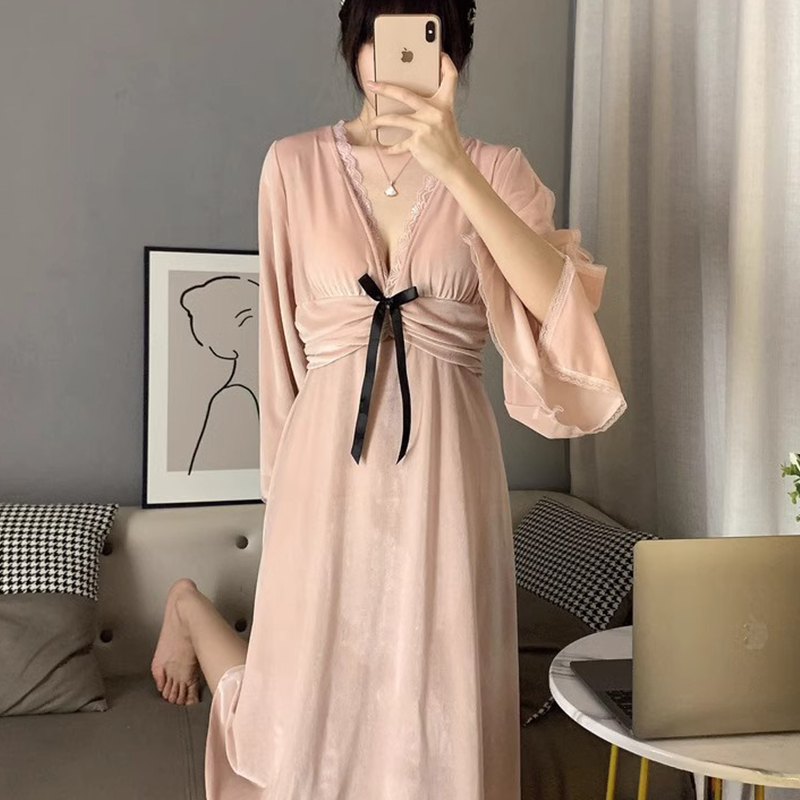 性感睡衣女秋冬季金丝绒长袖长裙蕾丝轻奢纯欲宫廷风带胸垫家居服