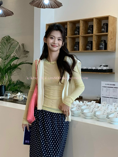 LE LIEBE 夏季新款 简约基础多巴胺 薄款微透修身长袖 防晒打底衫