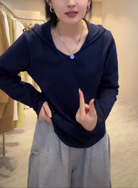 连帽纯色长袖T恤女2025早秋新款设计感收腰显瘦宽松百搭打底衫潮