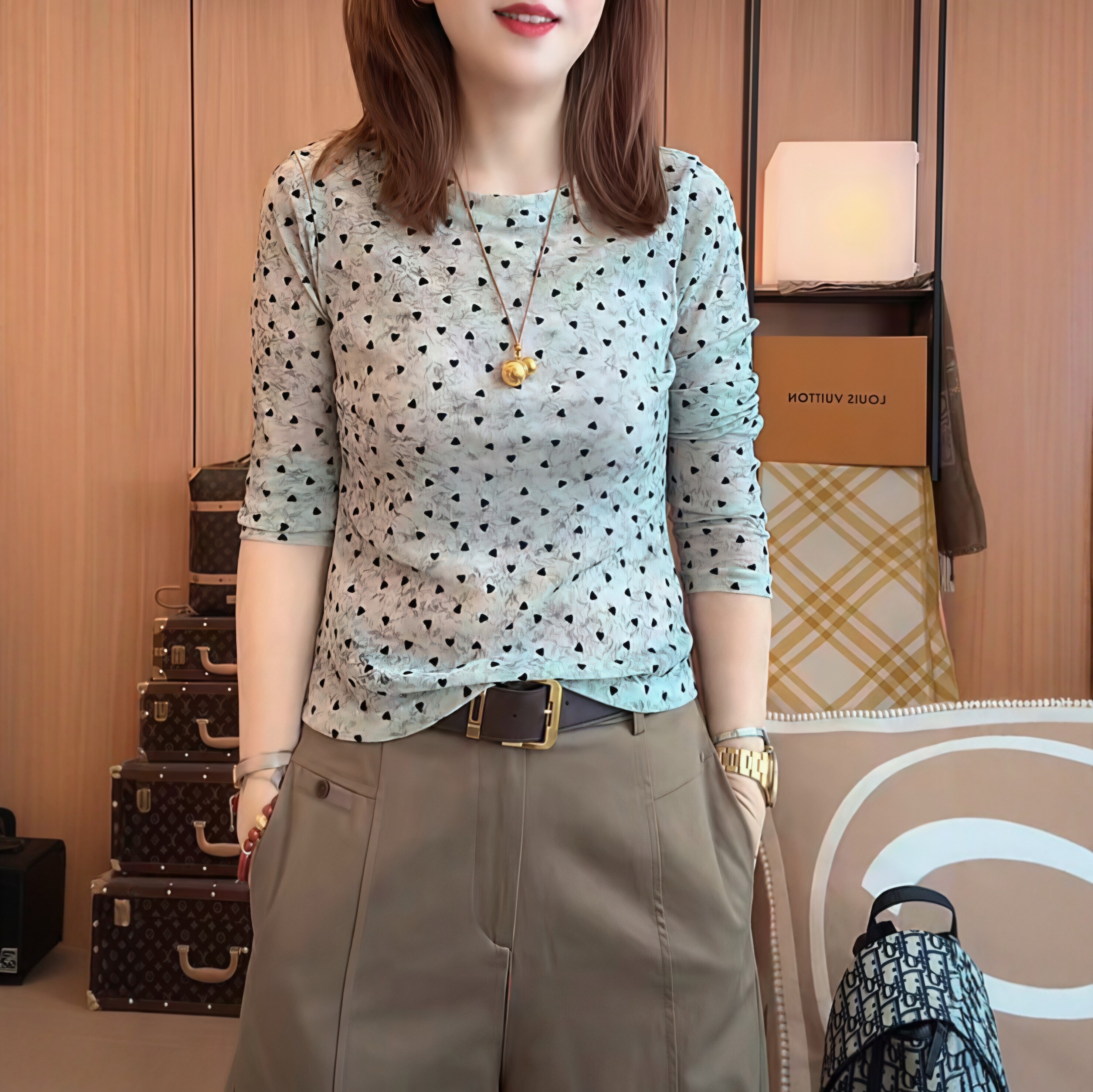 【送运费险】植绒小爱心扎染长袖图片