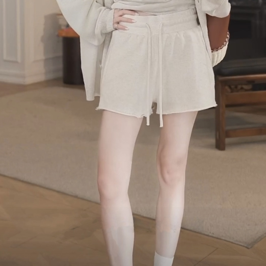 纯色卷边抽绳高腰短裤女