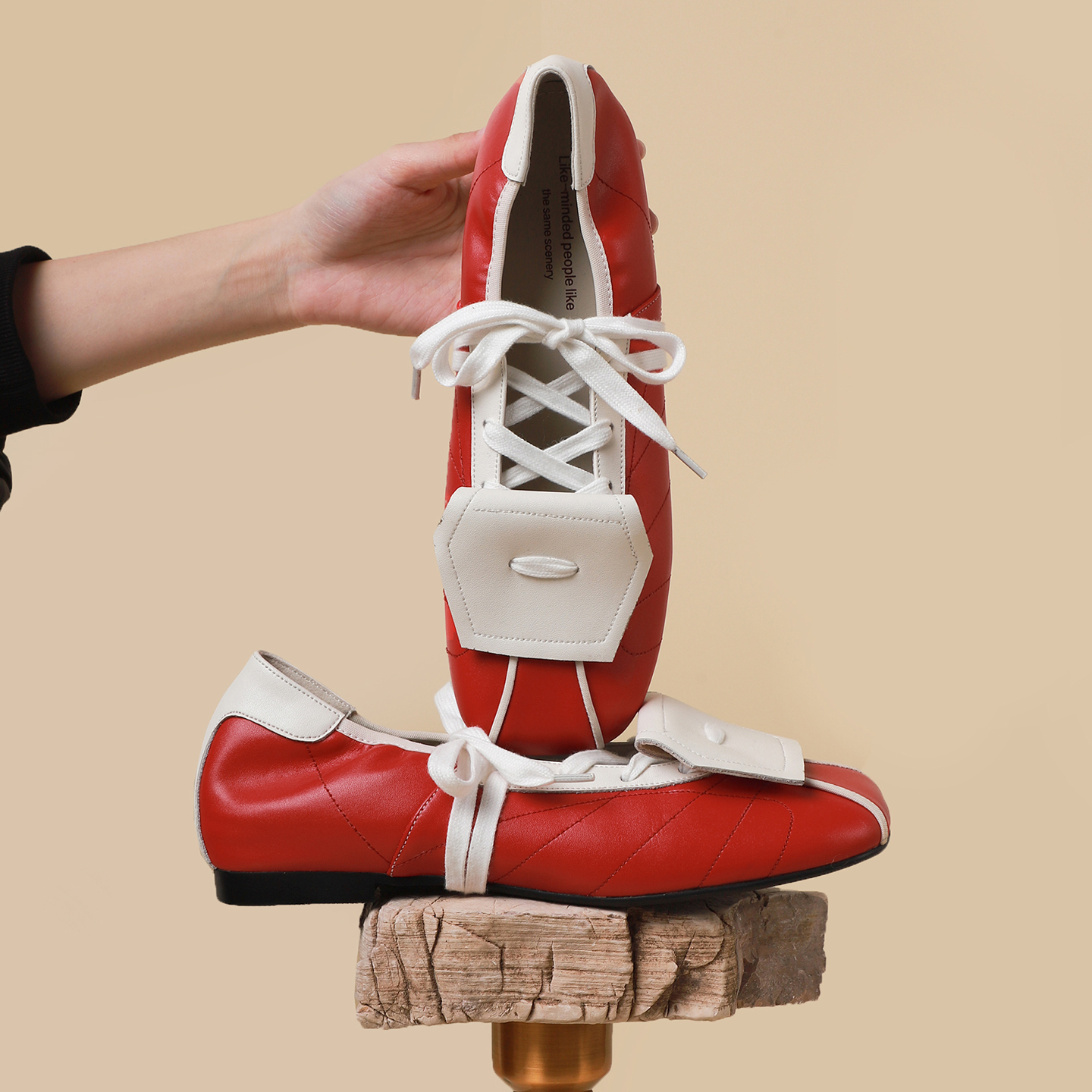 3.5cm真皮芭蕾感复古方头舒适百搭内增高运动鞋