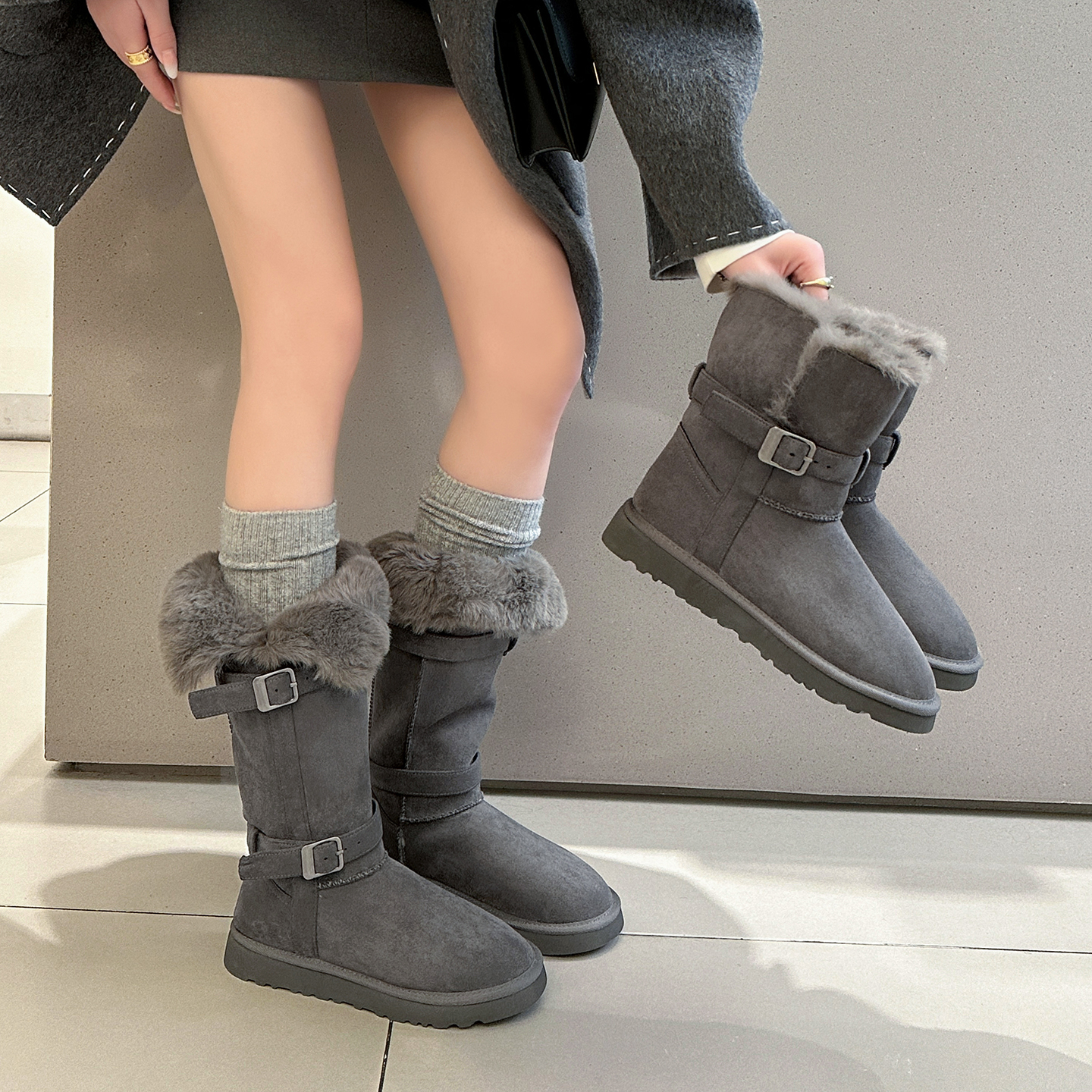 4cm灰色雪地靴女2025冬新款厚底