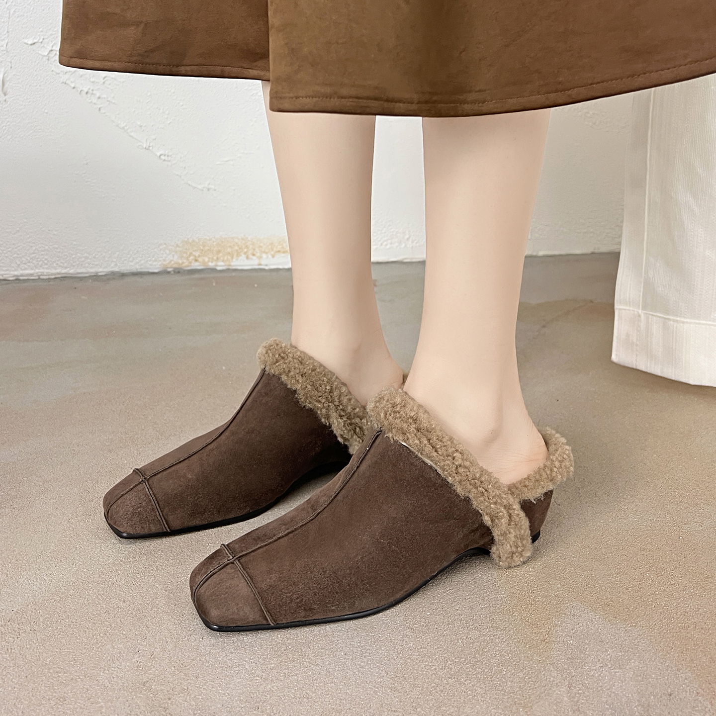 外穿百搭厚底保暖加绒毛毛拖鞋