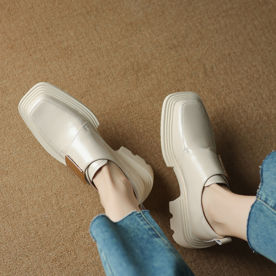 英伦复古通勤百搭厚底魔术贴单鞋