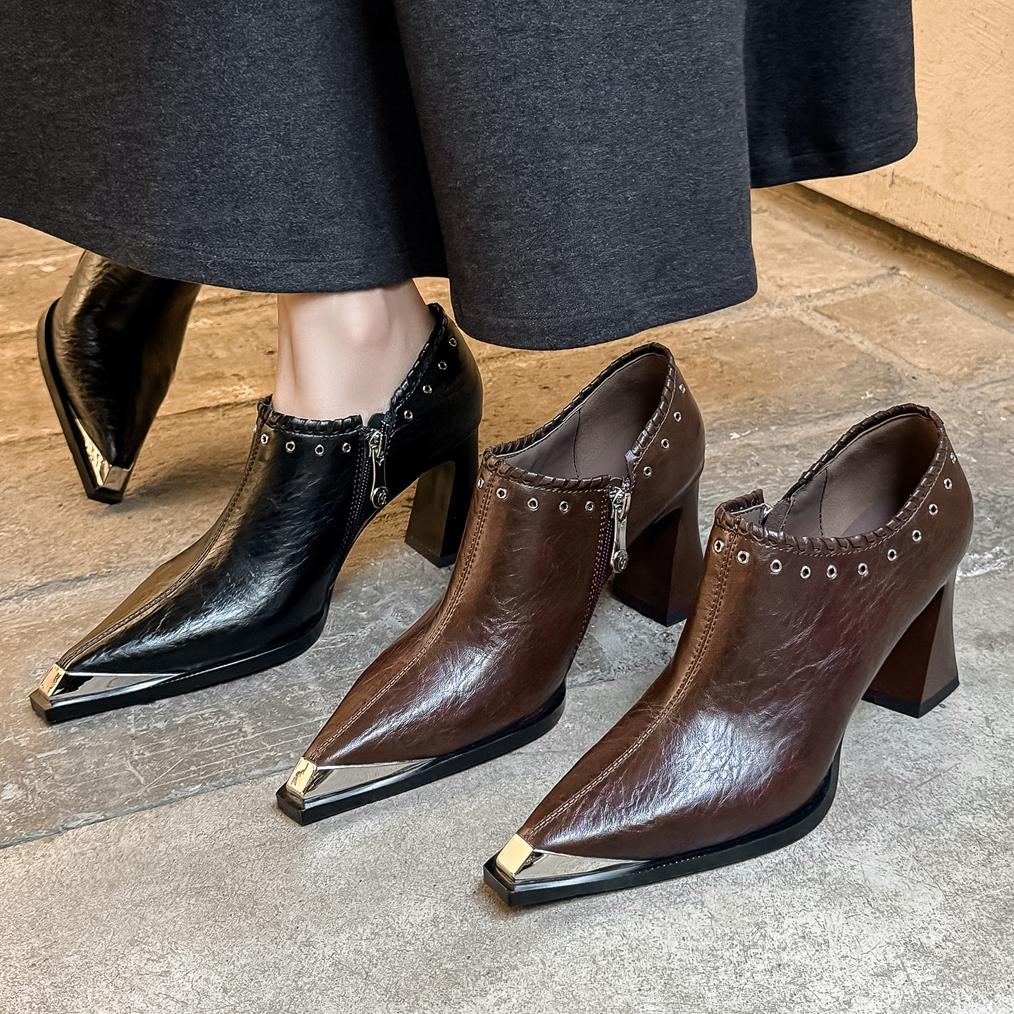 时尚铆钉粗跟高跟鞋百搭小皮鞋