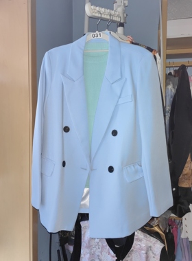 罗绮者71号双排扣超好看淡蓝色西装外套+长袖湖蓝色针织衫高级感