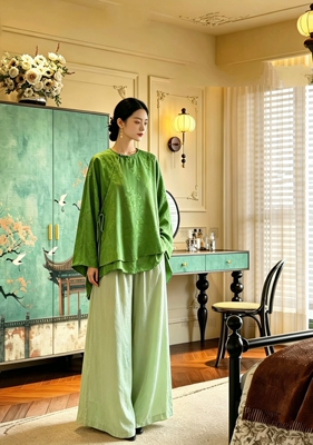 罗绮者100%桑蚕丝翠绿色上衣+双层羽纱裙裤弹力腰仙女裤90-150斤