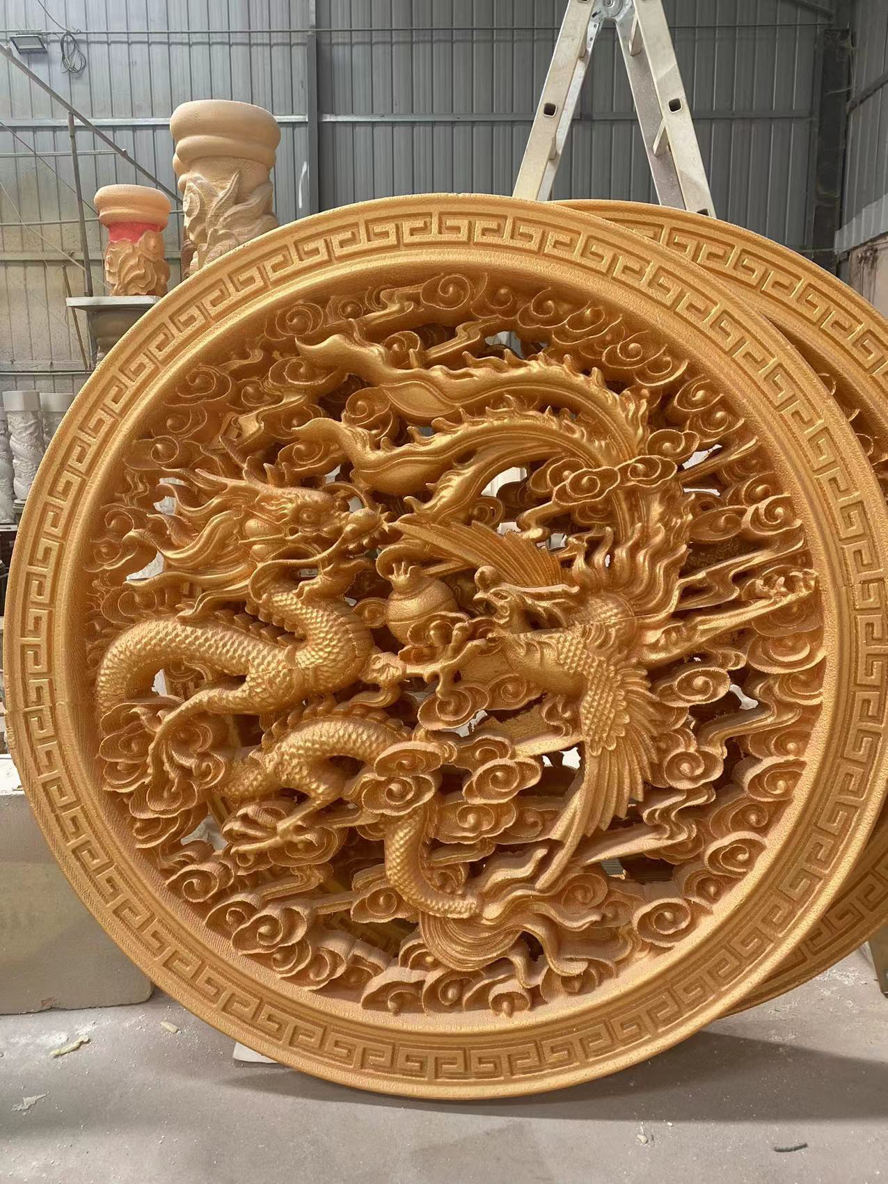 泡沫雕塑定制龙凤圆盘龙柱亭子中拱门