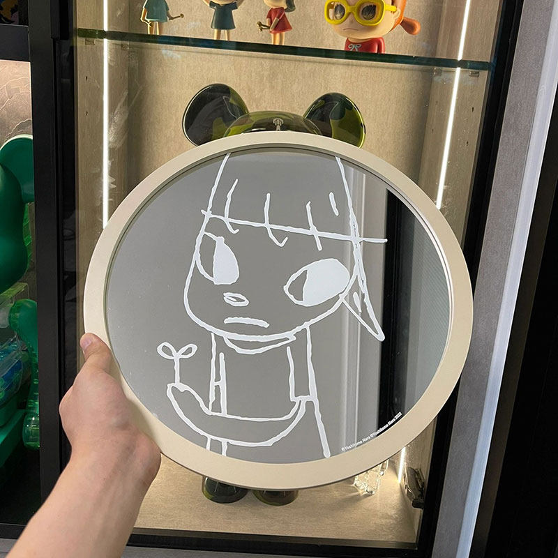日本治愈艺术家 奈良美智素描小女孩 礼盒装 圆形装饰镜 梳妆镜子