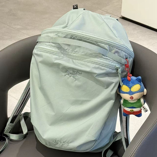 始祖鸟户外轻便15L男女双肩背包