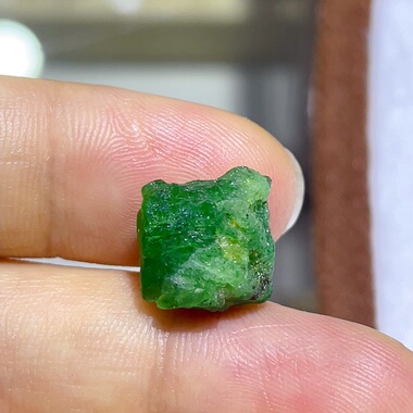 天然沙弗莱原矿原石打磨随形镶嵌锁骨链吊坠多宝水晶文玩手串配饰