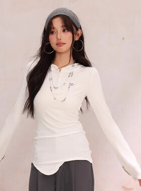 EFONI买手店软糯亲肤修身正肩纽扣连帽长袖T恤女休闲百搭打底衫秋