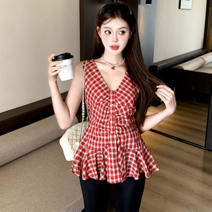 上衣V领显瘦甜美减龄小衫 Minxsusu买手店V领格纹收腰荷叶摆无袖 女