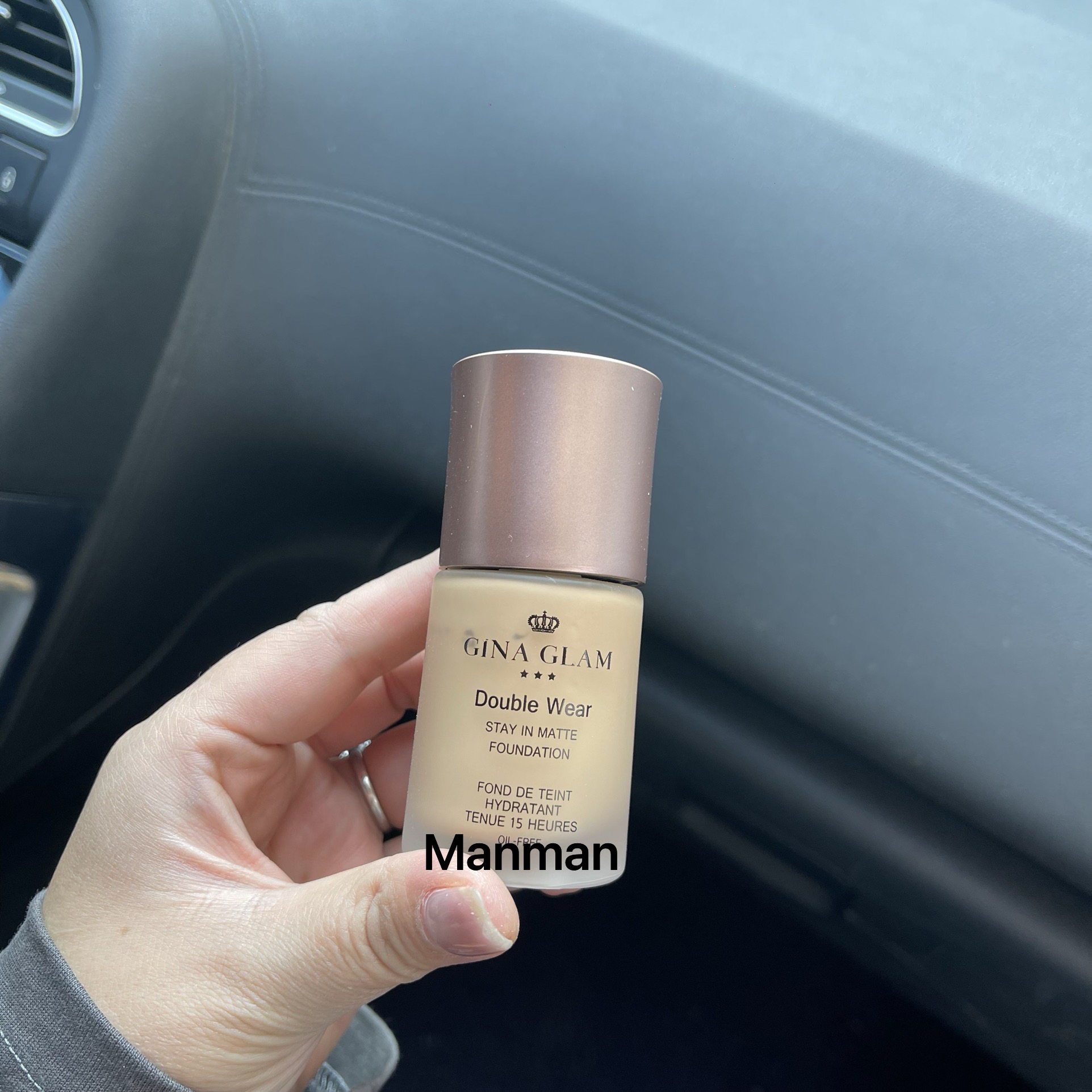 新品~泰国本土GINA GLAM保湿遮瑕粉底液防水防汗spf15 30ml