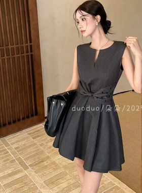 25年秋冬新款十三行法式名媛蝴蝶结收腰显瘦背心裙内搭无袖连衣裙