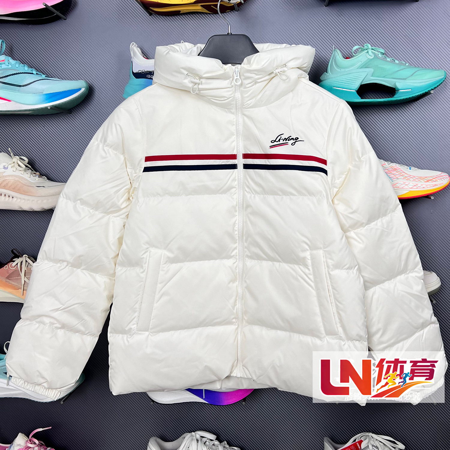 李宁羽绒服 2025冬季新品女子时尚潮流休闲运动短羽绒服AYMV234