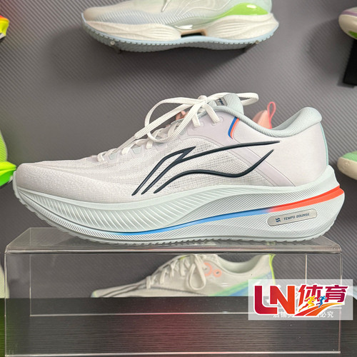 李宁跑鞋 2026春季新品越影5男女反光缓震时尚运动鞋ARHV015/016