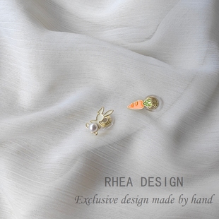 小兔萝卜 可爱小巧精致不对称中性百搭趣味银针耳钉耳饰无洞耳夹