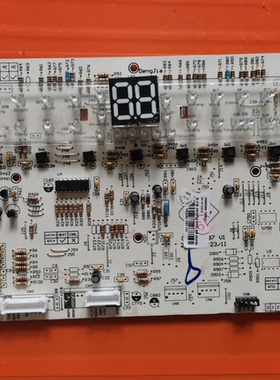 适用格力空调显示板 30568258 D815F33D 电路板 电脑板 GRJ303-B7