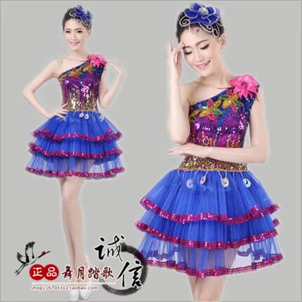 现代舞服装新款开场舞广场舞排舞演出服亮片舞蹈女时尚舞台表演服