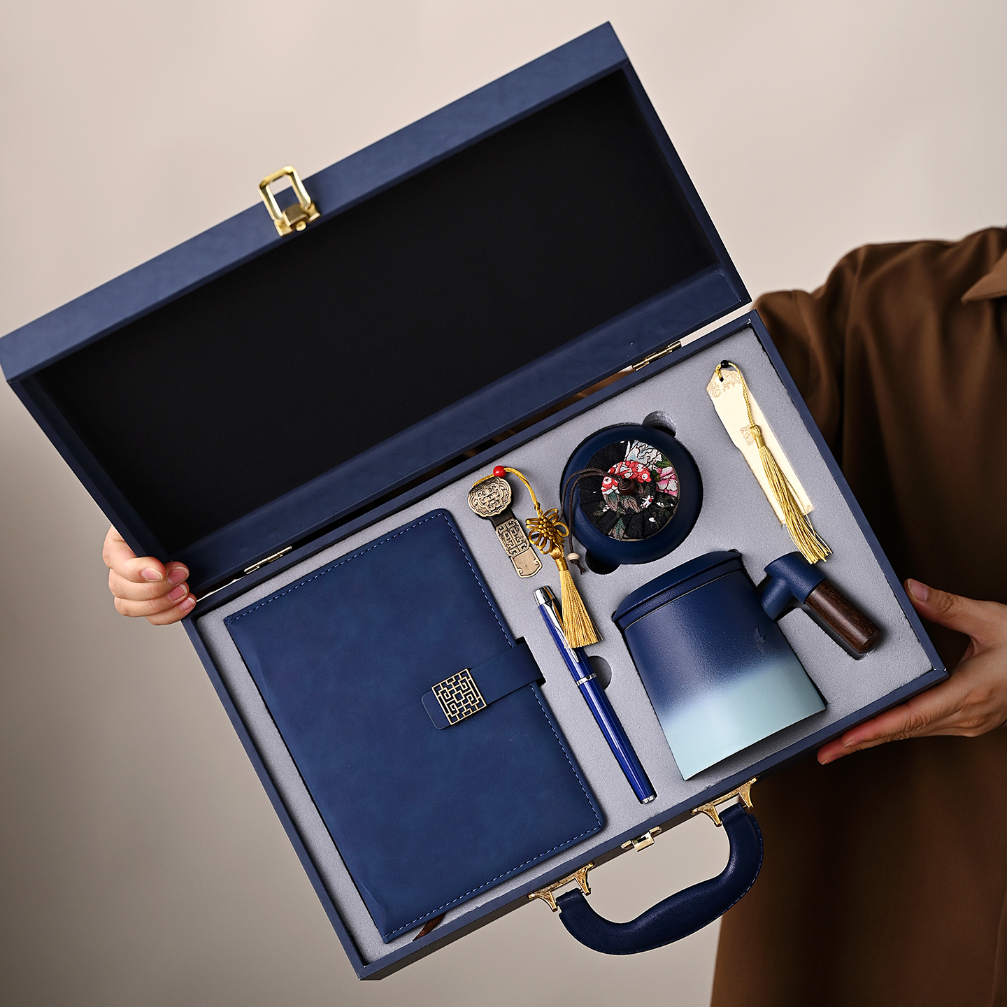 公司年会议伴手礼定制logo