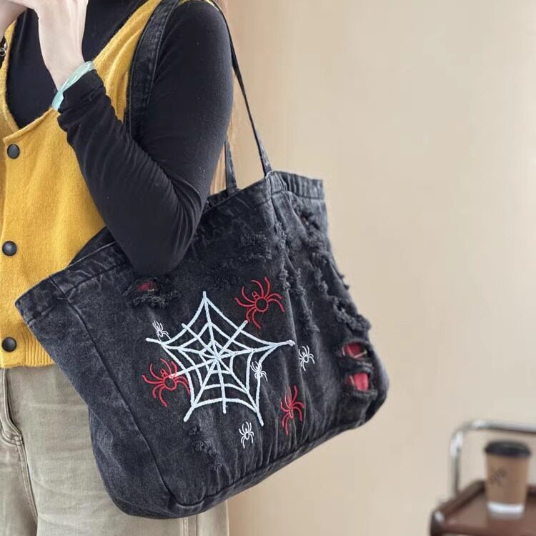 韩系复古做旧蜘蛛刺绣慵懒水洗牛仔帆布单肩斜挎文艺百搭托特包袋