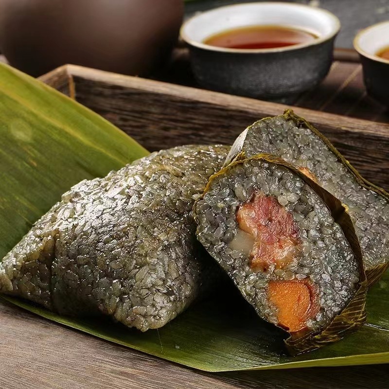 贵州都匀灰粽子特产端午新鲜大粽子白肉粽小手工草灰粽早餐腊肉粽