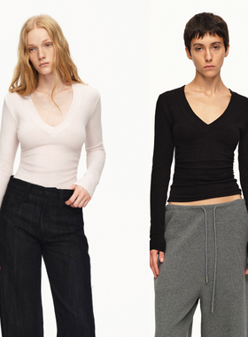 EMPTY PAGE 25秋冬 黑/浅粉色V领弹力修身T恤百搭打底衫