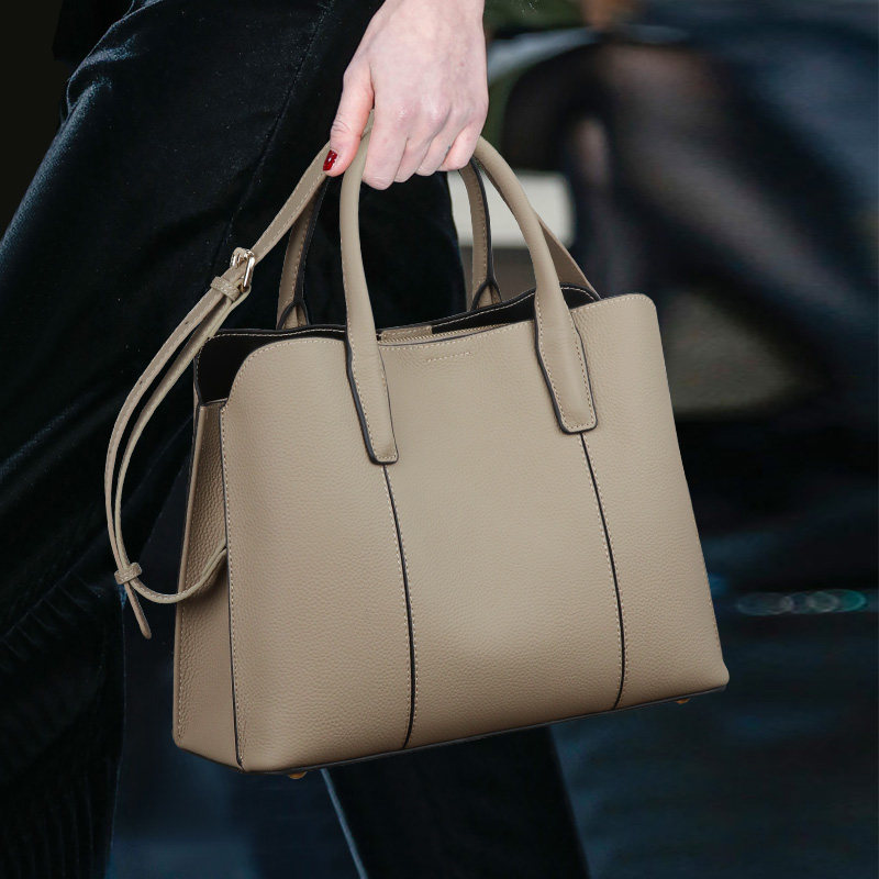 真皮大容量包包女2026新款通勤手提包斜挎大包时尚中年女款妈妈包