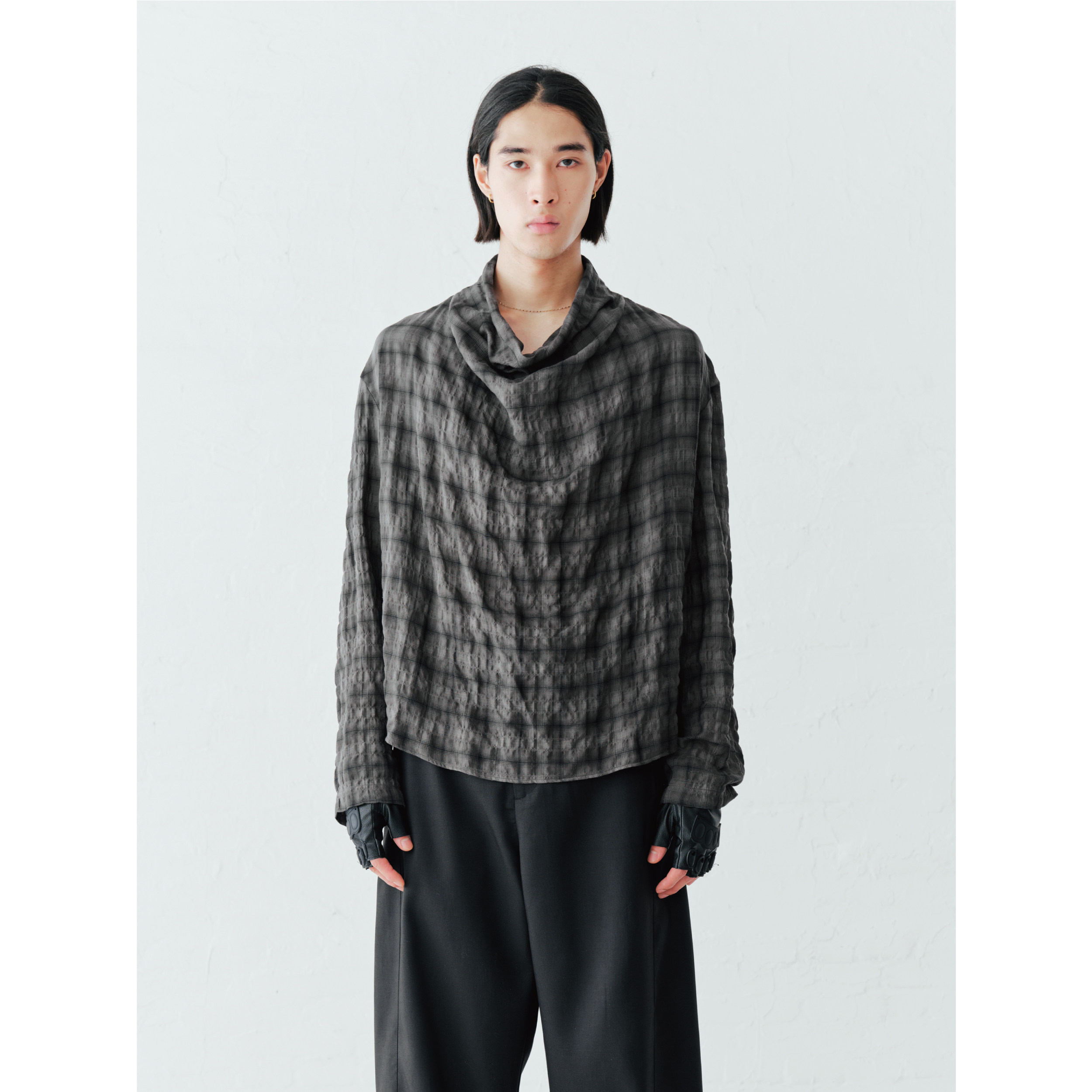 GRAINMUSTARD 「Cowl Neck Shirt」泡泡纱格纹荡领褶皱肌理感衬衫