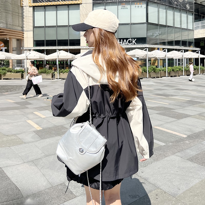 现货秋季流行冲锋衣外套女上衣QD2401款P145K208,女装短外套,素依格格