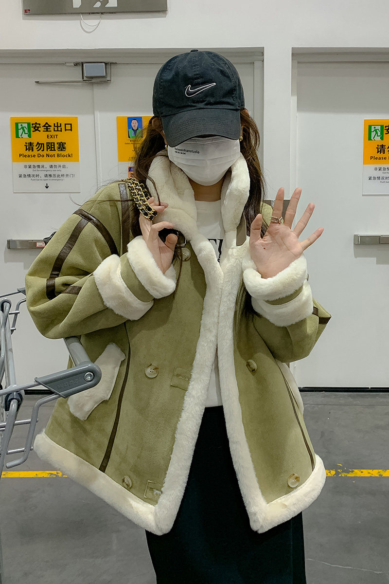 高级感超好看羊羔毛短外套女2023秋冬新款小个子皮毛一体机车棉服,女装皮衣,素依格格