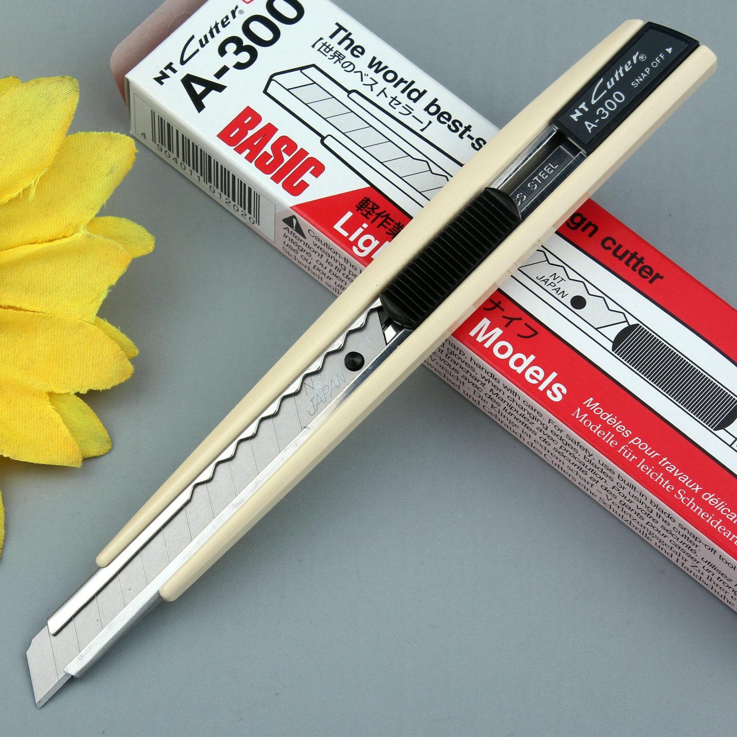 日本NT美工刀厚钢刀槽树脂柄耐用