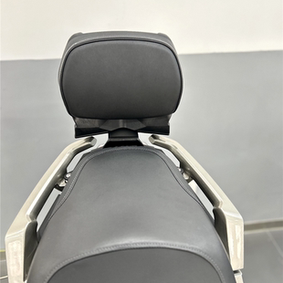 适用三阳哈士奇ADV150改装后靠背 HUSKYADV150后座带人腰靠 靠背