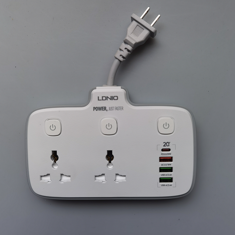中国台湾插座一转多无线短线pd3.0/20w qc3.0带usb版美规美标两脚