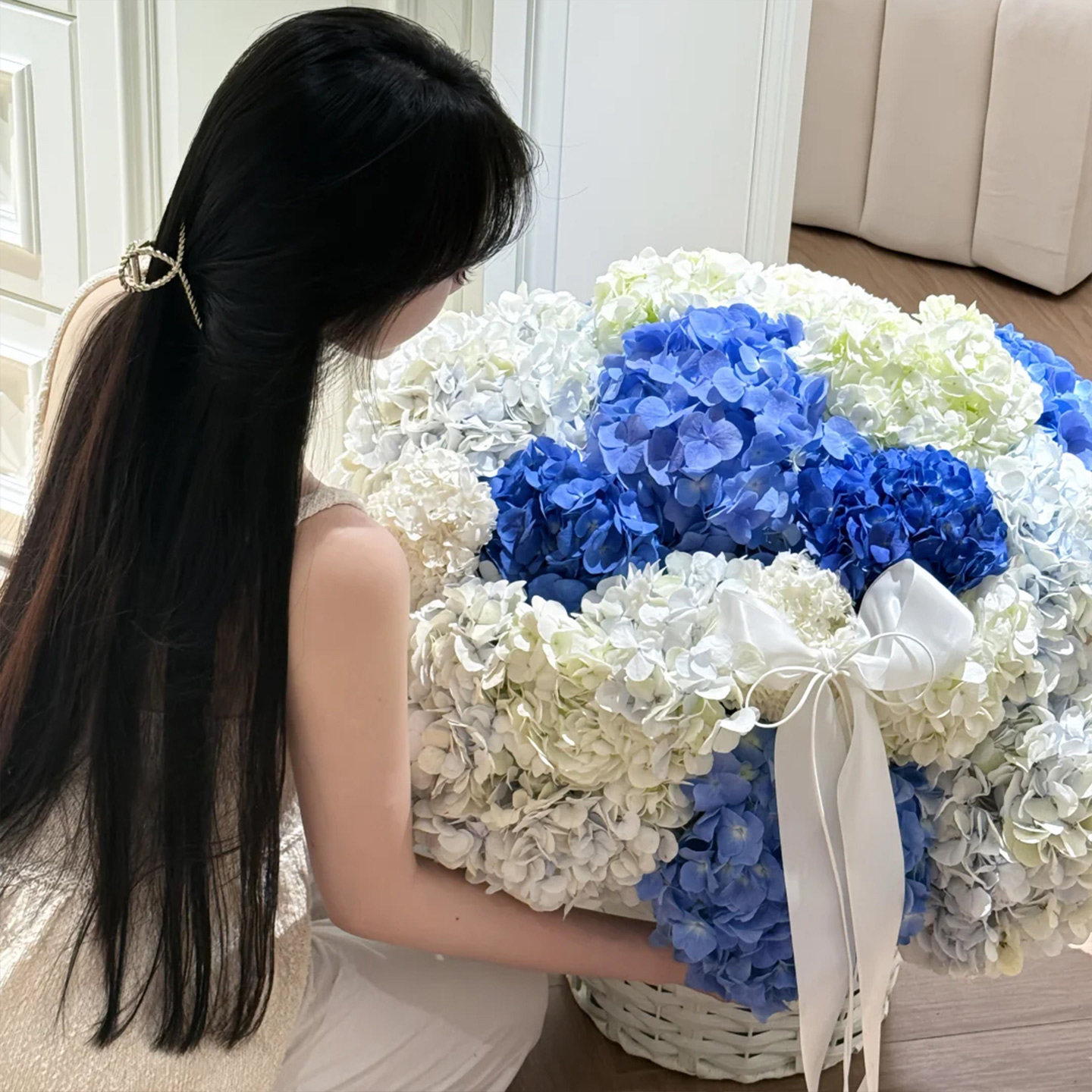 绣球花篮同城速递送女友礼物上海图片