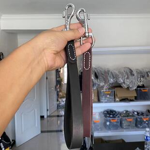 狗狗牛皮牵引绳短牵训犬专用马犬德牧随行牵不锈钢链把手遛狗皮绳