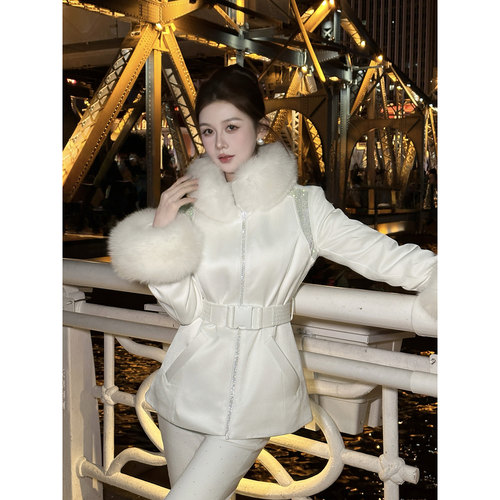 修身狐狸毛绒袖口羽绒服女冬