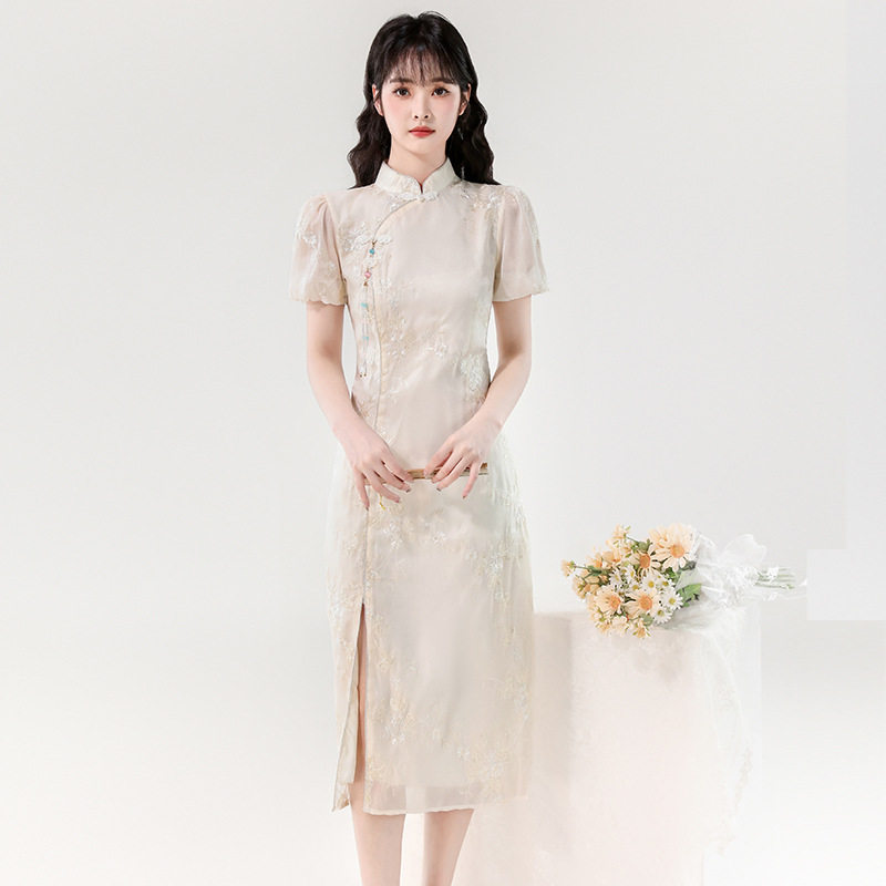 新中式改良旗袍2026夏季新款重工刺绣高级感开叉连衣裙