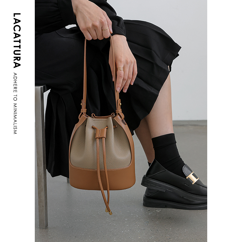 入选官方原创品牌博主推荐水桶包