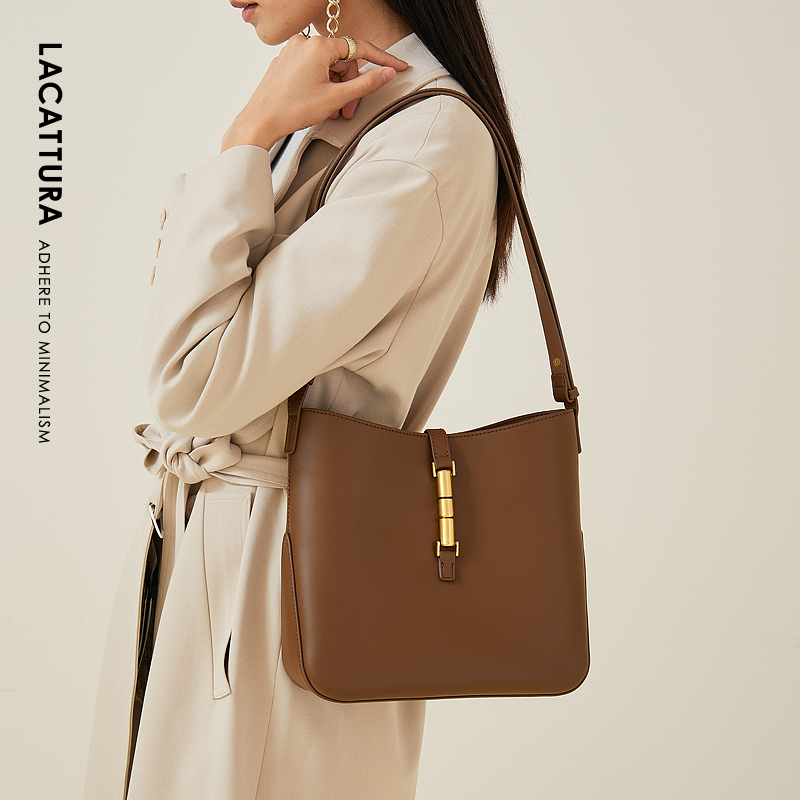 入选官方原创品牌博主推荐水桶包